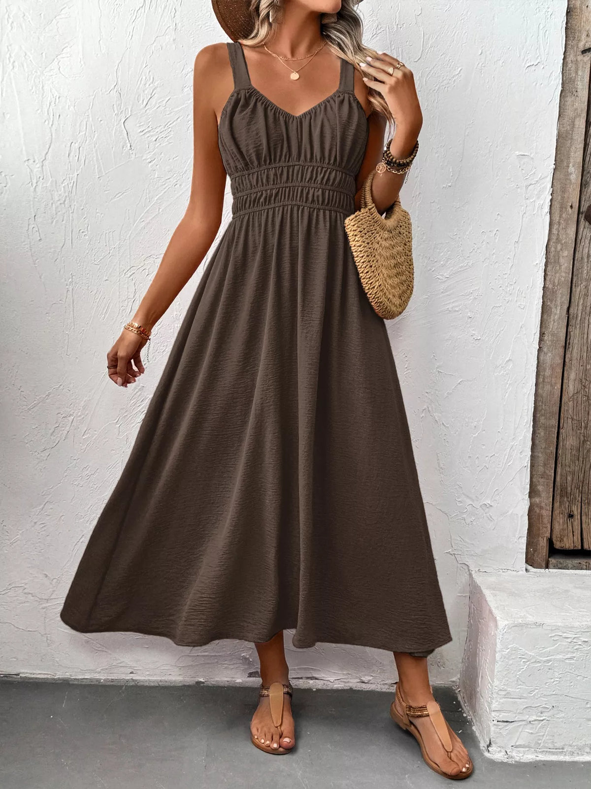 Hazel Blues® | Sleeveless Smocked Casual Midi Dress