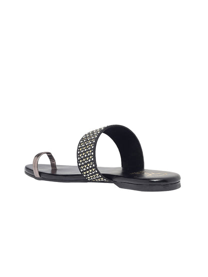 Mia Black Flat